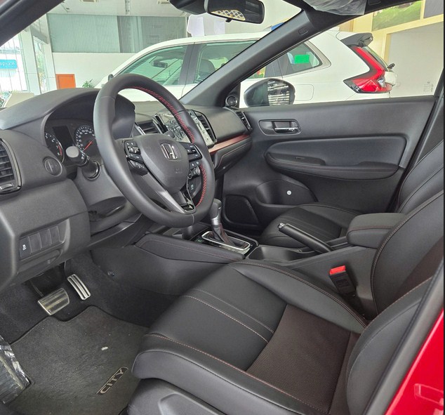 Đánh Giá Chi Tiết Honda City RS 2026