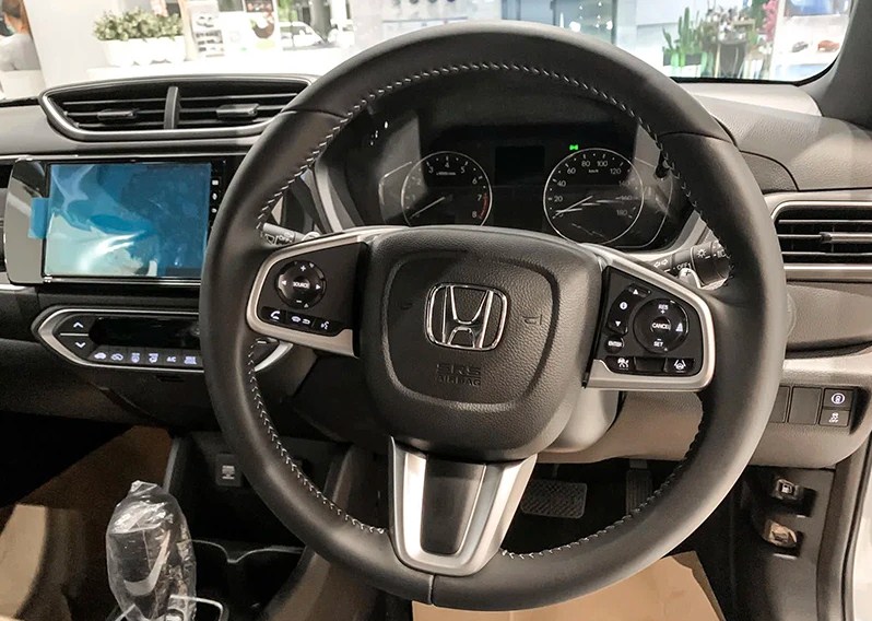 Honda BR-V phiên bản G thiết kế hiện đại và mạnh mẽ