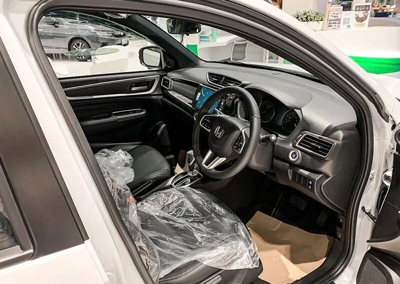 Honda BR-V phiên bản G thiết kế hiện đại và mạnh mẽ