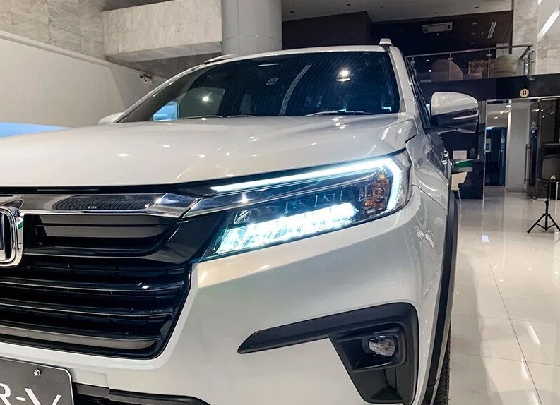 Honda BR-V phiên bản G thiết kế hiện đại và mạnh mẽ