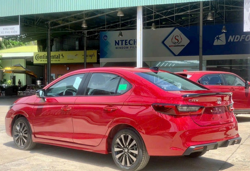 Honda City 2025: "Chìa Khóa Vàng" Cho Những Ai? Phân Tích Đối Tượng Khách Hàng Tiềm Năng