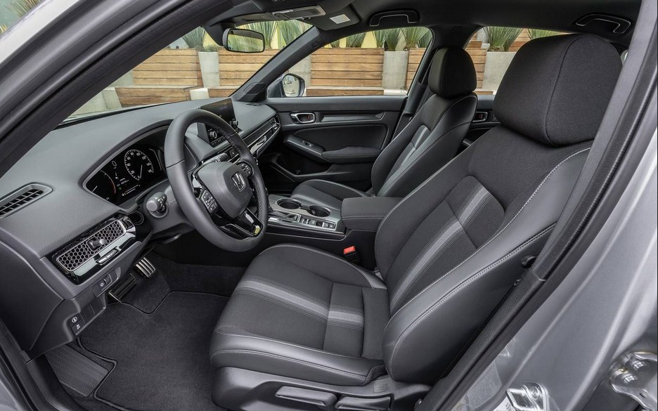 Honda Civic RS 2025: Giới Thiệu, Bảng Giá Lăn Bánh, Ngoại Thất, Nội Thất, Động Cơ Vận Hành Và Tính Năng An Toàn